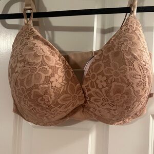 Victoria Secret Lace Floral Beige Bra NWT